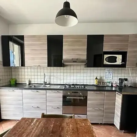 Casa Alpi 44 - Two Bedroom Flat With Huge Balcony شقة