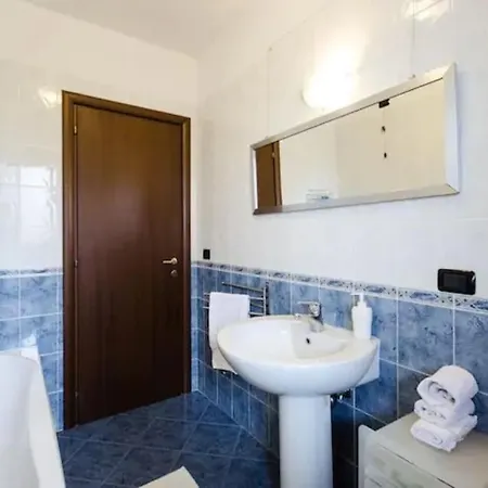 Casa Alpi 44 - Two Bedroom Flat With Huge Balcony Apartment *