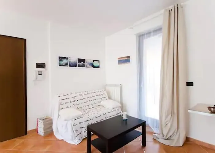 Casa Alpi 44 - Two Bedroom Flat With Huge Balcony Pescara