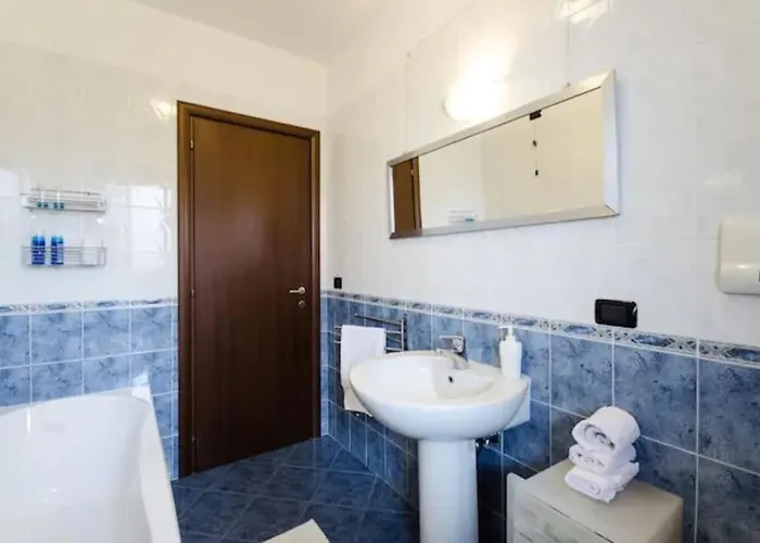 Casa Alpi 44 - Two Bedroom Flat With Huge Balcony Apartamento *