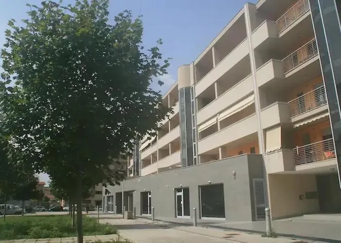 Casa Alpi 44 - Two Bedroom Flat With Huge Balcony *